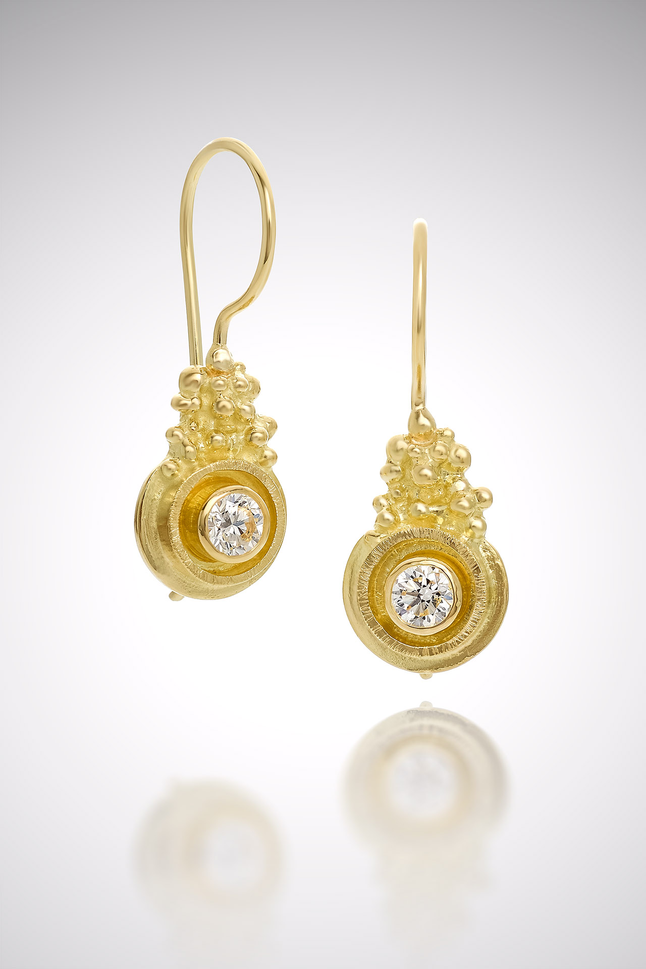 gold earrings daily wear gold earrings 👑👂💛 fancy earrings designs,gold  ring designs for wome… | Gold earrings for women, Gold earrings designs,  Gold ring designs